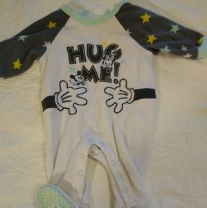 6 Gender Neutral Onesies